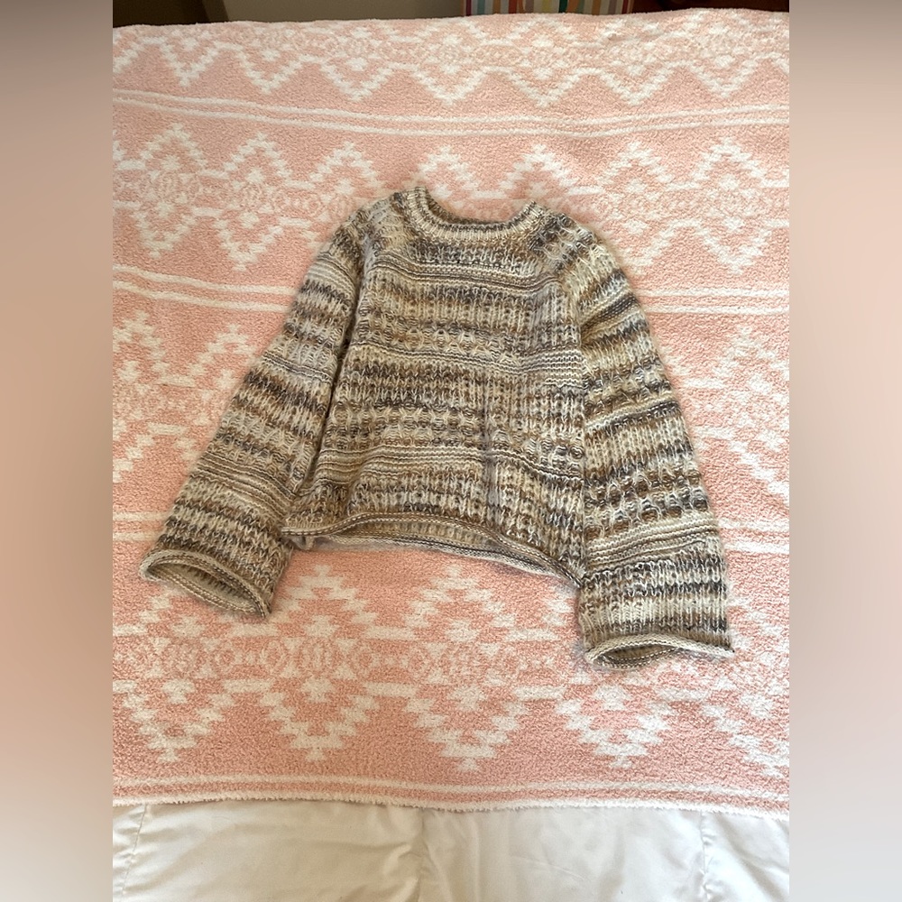 Women's sweater